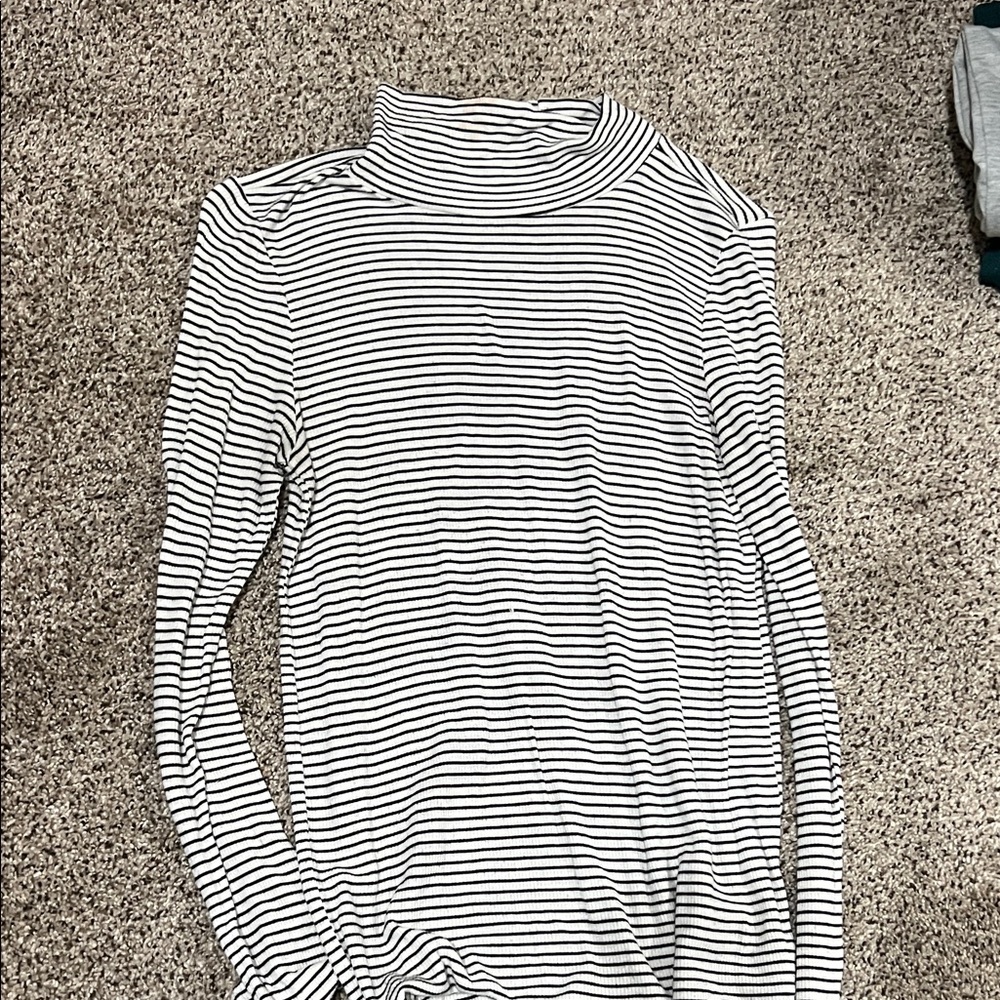 American Eagle Black and White Striped Turtleneck